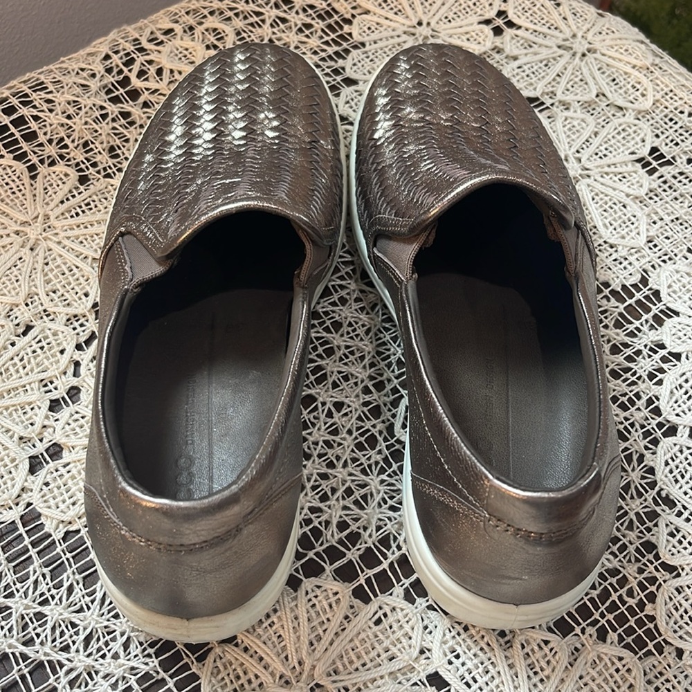 ECCO SOFT 7 Slip-On Sneakers in Cognac. Stylish, lightweight style, comfortable - Picture 7 of 7